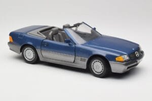 Mercedes SL 500 R129 Nautic Blue Metallic Revell 1:18 8081 メタル - 画像 6/8