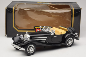 Mercedes 500K ロードスター ブラック Bburago 1:18 3020-P2 メタル - 画像 8/8