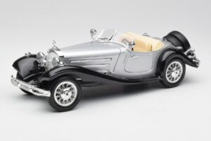 Mercedes 500K Roadster シルバー Bburago 1:18 3020-M1 メタル