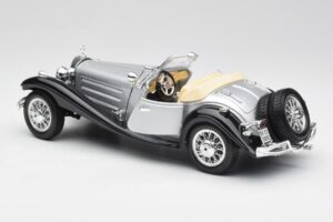 Mercedes 500K Roadster シルバー Bburago 1:18 3020-M1 メタル - 画像 5/8