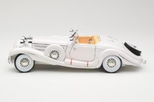 Mercedes 500K Special Roadster ホワイト Premiere Edition Maisto 1:18 536055 メタル - 画像 4/8