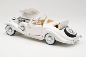 Mercedes 500K Special Roadster ホワイト Premiere Edition Maisto 1:18 536055 メタル - 画像 5/8