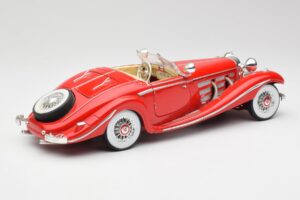 Mercedes 500K Special Roadster レッド Maisto 1:18 56058 メタル - 画像 3/8