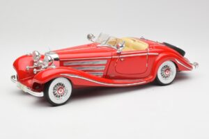 Mercedes 500K Special Roadster レッド Maisto 1:18 56058 メタル