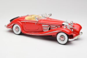 Mercedes 500K Special Roadster レッド Maisto 1:18 56058 メタル - 画像 6/8