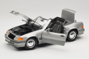 Mercedes 500SL R129 シルバー Tchibo 1:18 TC001 メタル - 画像 2/8