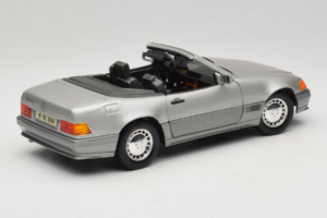 Mercedes 500SL R129 シルバー Tchibo 1:18 TC001 メタル - 画像 3/8