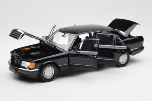 Mercedes 560 SEL W126 ブラック ディーラー エディション Norev 1:18 B66040599 メタル - 画像 2/8