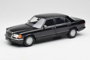 Mercedes 560 SEL W126 ブラック ディーラー エディション Norev 1:18 B66040599 メタル