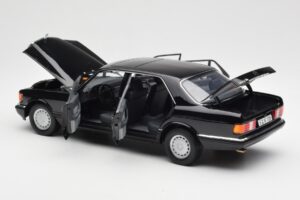 Mercedes 560 SEL W126 ブラック ディーラー エディション Norev 1:18 B66040599 メタル - 画像 5/8