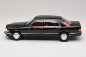 Mercedes 560 SEL W126 ブラック レッドインテリア Norev 1:18 183788 メタル - 画像 3/8