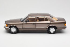 Mercedes 560 SEL W126 インパラ ブラウン ディーラー エディション Norev 1:18 B66040646 メタル - 画像 4/8