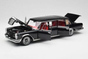 Mercedes 600 Pullman W100 ブラック NZG 1:18 1071/50 メタル - 画像 2/8