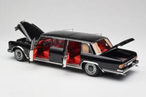 Mercedes 600 Pullman W100 ブラック NZG 1:18 1071/50 メタル - 画像 5/8
