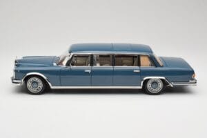 Mercedes 600 Pullman W100 ブルー NZG 1:18 B66040707 メタル - 画像 4/8