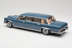 Mercedes 600 Pullman W100 ブルー NZG 1:18 B66040707 メタル - 画像 7/8