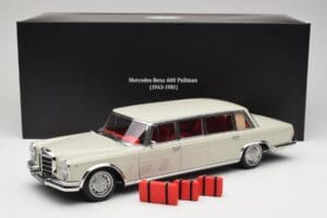 Mercedes 600 Pullman W100 ライトグレー NZG 1:18 B66040708 メタル - 画像 8/8