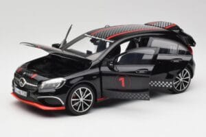 Mercedes A-Class W176 AMG ブラック Norev 1:18 183596 メタル - 画像 2/8