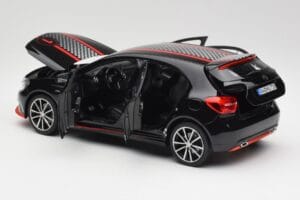 Mercedes A-Class W176 AMG ブラック Norev 1:18 183596 メタル - 画像 5/8