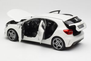 Mercedes A-Class W176 Cirrus ホワイト Norev 1:18 B66960126 メタル - 画像 5/8
