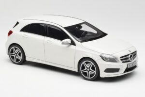 Mercedes A-Class W176 Cirrus ホワイト Norev 1:18 B66960126 メタル - 画像 6/8