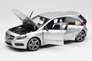 Mercedes A-Class W176 ポーラーシルバー Norev 1:18 B66960139 メタル - 画像 2/8