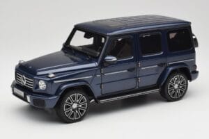 Mercedes AMG G 63 L W465 ダークブルー Norev 1:18 B66960663 メタル