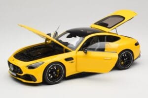 Mercedes AMG GT 43 C192 Turbo Sun Yellow NZG 1:18 B66960587 メタル - 画像 2/8