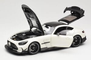 Mercedes AMG GT C190 Black Series Diamond White Metallic Minichamps 1:18 110032020 メタル - 画像 2/8