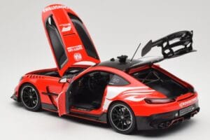 Mercedes AMG GT C190 Black Series Safety Car F1 2024 Minichamps 1:18 110032090 メタル - 画像 5/8