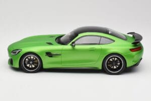 Mercedes AMG GT R C190 マットグリーン Minichamps 1:18 155036020 メタル - 画像 3/6