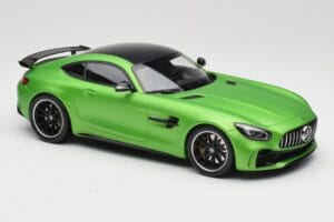 Mercedes AMG GT R C190 マットグリーン Minichamps 1:18 155036020 メタル - 画像 4/6