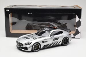 Mercedes AMG GT R C190 Safety Car F1 2019 Minichamps 1:18 155036090 メタル - 画像 6/6