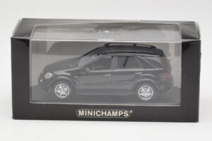 Mercedes AMG ML 63 W164 ブラック Minichamps 1:43 400037670 メタル - 画像 4/4