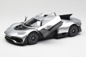 Mercedes AMG One Hightech シルバー NZG 1:18 B66961043 メタル - 画像 2/8