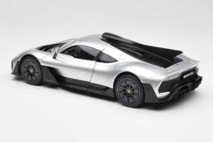 Mercedes AMG One Hightech シルバー NZG 1:18 B66961043 メタル - 画像 7/8