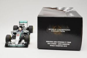 Mercedes AMG Petronas W06 Hybrid #44 L. Hamilton F1 World Champion 2015 Minichamps 1:18 186150044 メタル - 画像 6/6