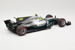 Mercedes AMG Petronas W08 V. Rossi Ride Swap Valencia December 2019 Minichamps 1:18 110191746 メタル - 画像 2/6