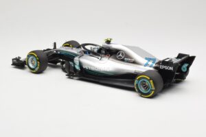 Mercedes AMG Petronas W09 #77 V. Bottas F1 2018 Minichamps 1:18 110180077 メタル - 画像 5/6