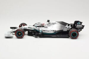 Mercedes AMG Petronas W10 #44 L. Hamilton Winner German GP 2019 Minichamps 1:18 110191144 メタル - 画像 3/6