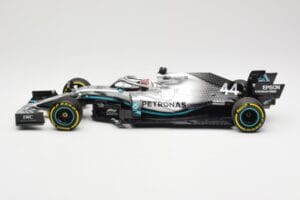 Mercedes AMG Petronas W10 #44 L. Hamilton Winner Chinese GP 2019 Minichamps 1:18 110190344 メタル - 画像 3/6