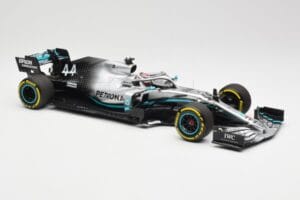 Mercedes AMG Petronas W10 #44 L. Hamilton F1 World Champion 2019 Minichamps 1:18 110190044 メタル - 画像 4/6