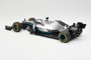 Mercedes AMG Petronas W10 #44 L. Hamilton F1 World Champion 2019 Minichamps 1:18 110190044 メタル - 画像 5/6