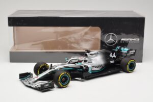 Mercedes AMG Petronas W10 #44 L. Hamilton F1 World Champion Dealer Edition 2019 Minichamps 1:18 B66960567 メタル - 画像 7/7