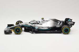 Mercedes AMG Petronas W10 #77 V. Bottas Winner USA GP 2019 Minichamps 1:18 110191877 メタル - 画像 3/6