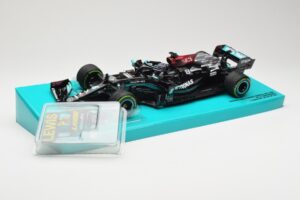 Mercedes AMG Petronas W12 E Performance #44 L. Hamilton Russian GP 2021 Minichamps 1:18 113211544 メタル - 画像 2/6