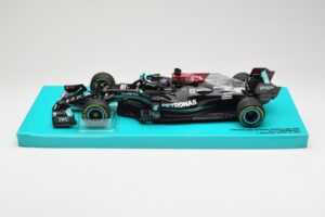 Mercedes AMG Petronas W12 E Performance #44 L. Hamilton Russian GP 2021 Minichamps 1:18 113211544 メタル