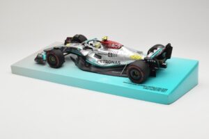 Mercedes AMG Petronas W13 E Performance #44 L. Hamilton 2022 Minichamps 1:18 113220044 メタル - 画像 5/6