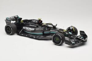 Mercedes AMG Petronas W14 E Performance #44 L. Hamilton Bahrain GP 2023 Minichamps 1:18 110230144 メタル - 画像 4/6