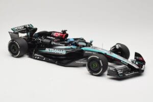 Mercedes AMG Petronas W15 E Performance #63 G. Russell Winner Austrian GP 2024 Minichamps 1:18 110241163 メタル - 画像 4/6